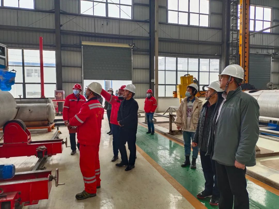 猇亭區(qū)人大汽車及高端裝備制造產業(yè)代表小組到宜化化機現(xiàn)場調研(圖2) 圖片