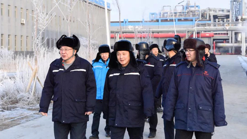 宜昌市政府副市長(zhǎng)王應(yīng)華一行到新疆宜化現(xiàn)場(chǎng)辦公(圖1) 宜昌市政府副市長(zhǎng)王應(yīng)華一行到新疆宜化現(xiàn)場(chǎng)辦公(圖1)