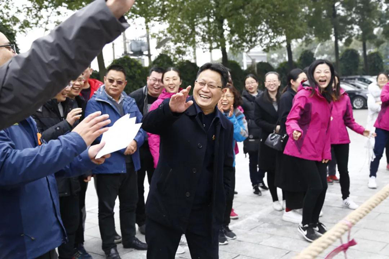 宜化集團(tuán)舉辦2019年迎新春職工運(yùn)動會(圖2) 宜化集團(tuán)舉辦2019年迎新春職工運(yùn)動會(圖2)