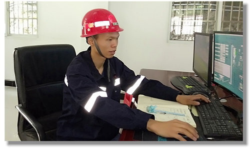 礦業(yè)公司李進(jìn)成:扎根一線貢獻(xiàn)青春力量(圖1) 礦業(yè)公司李進(jìn)成:扎根一線貢獻(xiàn)青春力量(圖1)