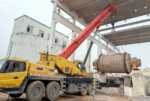 宜化化機(jī)再次榮獲“安全文明施工單位”榮譽(yù)稱號(hào)(圖2) 宜化化機(jī)再次榮獲“安全文明施工單位”榮譽(yù)稱號(hào)(圖2)