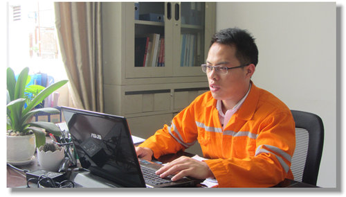 新宜礦業(yè)楊朝松:不忘初心 扎根礦山 做新時(shí)代礦山人(圖1) 新宜礦業(yè)楊朝松:不忘初心 扎根礦山 做新時(shí)代礦山人(圖1)