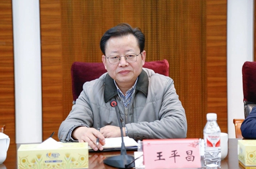 宜昌市紀(jì)委副書記王平昌一行到集團(tuán)總部檢查調(diào)研(圖2) 宜昌市紀(jì)委副書記王平昌一行到集團(tuán)總部檢查調(diào)研(圖2)