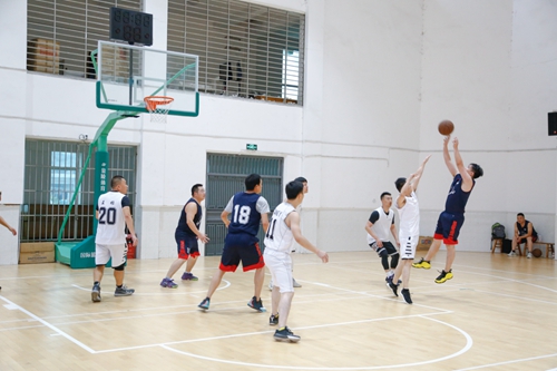 歡度中秋喜迎國(guó)慶 宜化集團(tuán)與宜昌市發(fā)改委共同舉辦趣味運(yùn)動(dòng)會(huì)(圖11) 歡度中秋喜迎國(guó)慶 宜化集團(tuán)與宜昌市發(fā)改委共同舉辦趣味運(yùn)動(dòng)會(huì)(圖11)