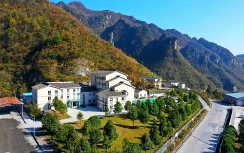 礦業(yè)公司:艱苦奮斗務(wù)實高效 推動各項工作再上新臺階(圖1) 礦業(yè)公司:艱苦奮斗務(wù)實高效 推動各項工作再上新臺階(圖1)