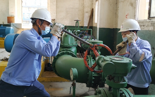 雙環(huán)公司:筑牢四道防線 確保安全檢修(圖2) 雙環(huán)公司:筑牢四道防線 確保安全檢修(圖2)