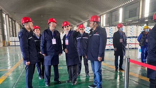 青海省應(yīng)急管理廳在青海宜化舉辦全省危險(xiǎn)化學(xué)品企業(yè)化工過程安全管理先進(jìn)技術(shù)實(shí)踐經(jīng)驗(yàn)交流學(xué)習(xí)觀摩會(huì)(圖4) 青海省應(yīng)急管理廳在青海宜化舉辦全省危險(xiǎn)化學(xué)品企業(yè)化工過程安全管理先進(jìn)技術(shù)實(shí)踐經(jīng)驗(yàn)交流學(xué)習(xí)觀摩會(huì)(圖4)