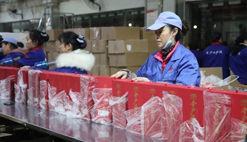 金沙酒業(yè):新年生產(chǎn)忙 搶抓“開門紅”(圖2) 金沙酒業(yè):新年生產(chǎn)忙 搶抓“開門紅”(圖2)