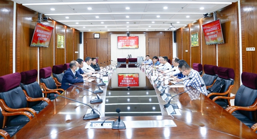 靈谷化工董事長談福元一行到訪宜化集團(tuán)(圖1) 靈谷化工董事長談福元一行到訪宜化集團(tuán)(圖1)