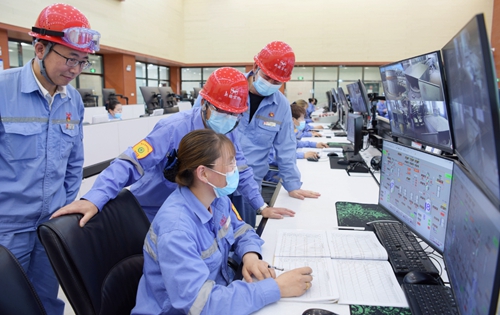 王大真一行到新疆宜化調研指導(圖2) 王大真一行到新疆宜化調研指導(圖2)