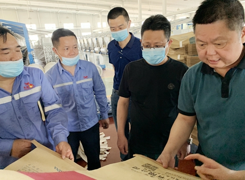 王大真一行到新疆宜化調研指導(圖1) 王大真一行到新疆宜化調研指導(圖1)