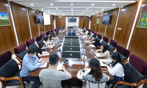 集團(tuán)召開(kāi)辦公室系統(tǒng)工作會(huì)議(圖1) 集團(tuán)召開(kāi)辦公室系統(tǒng)工作會(huì)議(圖1)