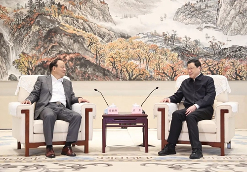 寧德時代在鄂投資布局新能源汽車動力電池產(chǎn)業(yè)！應勇王忠林與曾毓群座談(圖1)