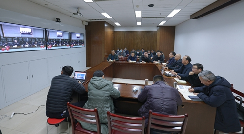 集團(tuán)召開生產(chǎn)調(diào)度會(huì)(圖1) 集團(tuán)召開生產(chǎn)調(diào)度會(huì)(圖1)