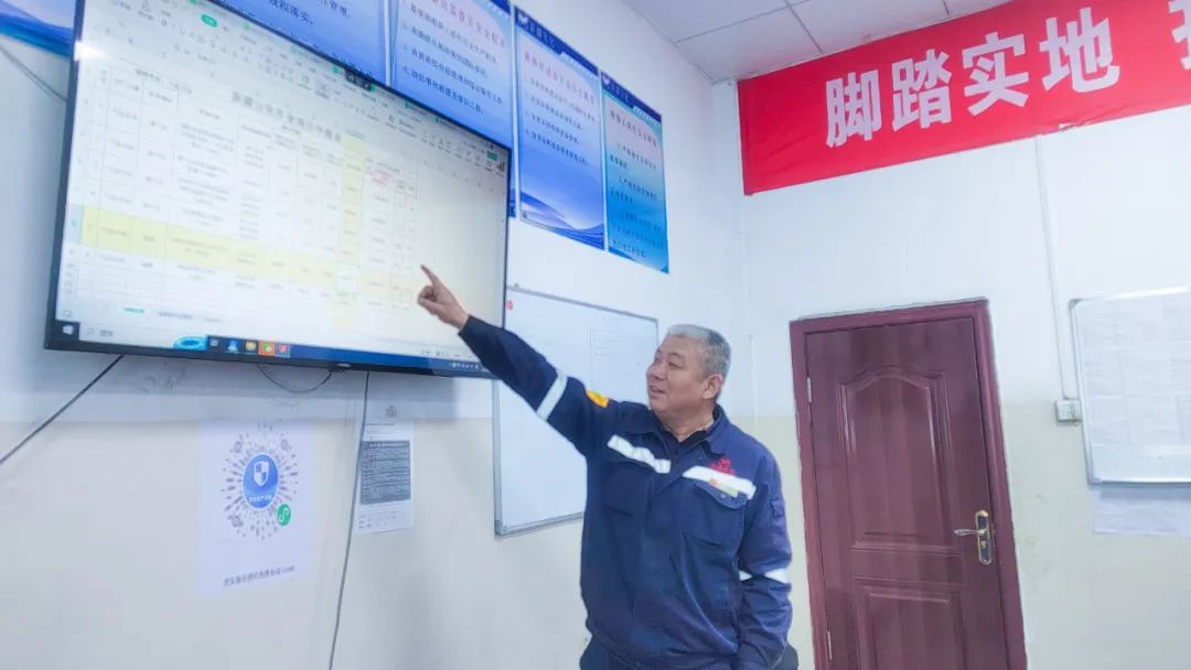 【宜化榜樣】宜化工匠薛良慶:扎根生產(chǎn)技術(shù)一線默默耕耘30余年(圖2) 圖片