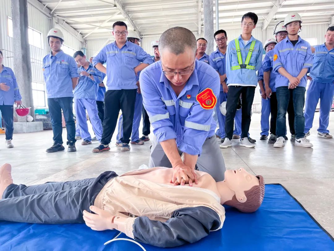 【安全生產(chǎn)月】降解新材料公司開展消防應急技能比武(圖5) 圖片