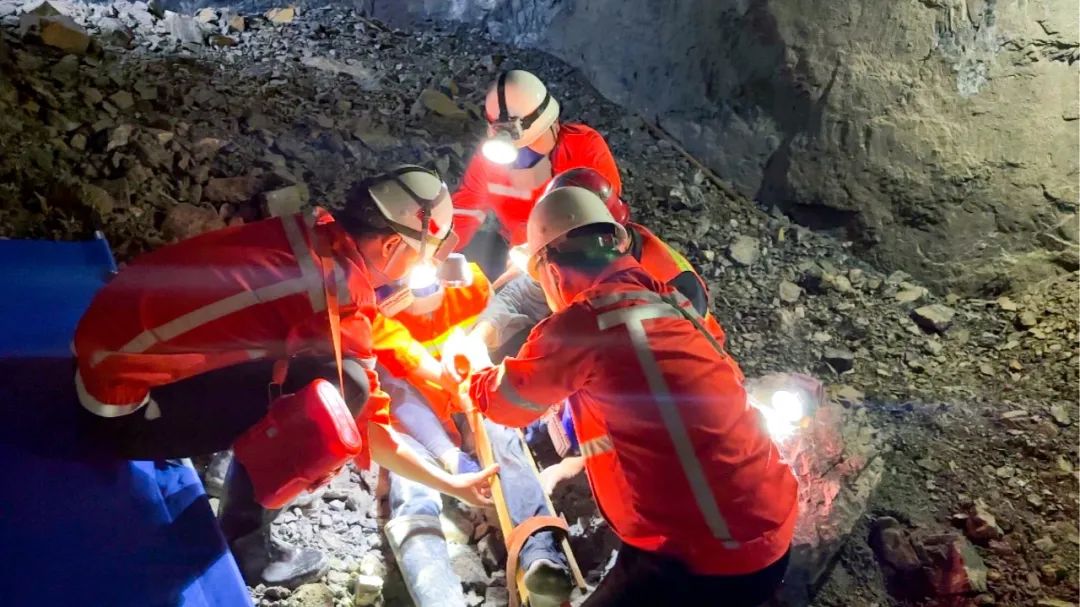 【安全生產(chǎn)月】以練促防！礦業(yè)公司開展系列場景應(yīng)急演練