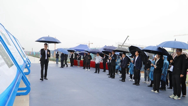 肩負重托共謀發(fā)展！集團七屆二次職代會代表報到并參觀田家河新項目(圖3)