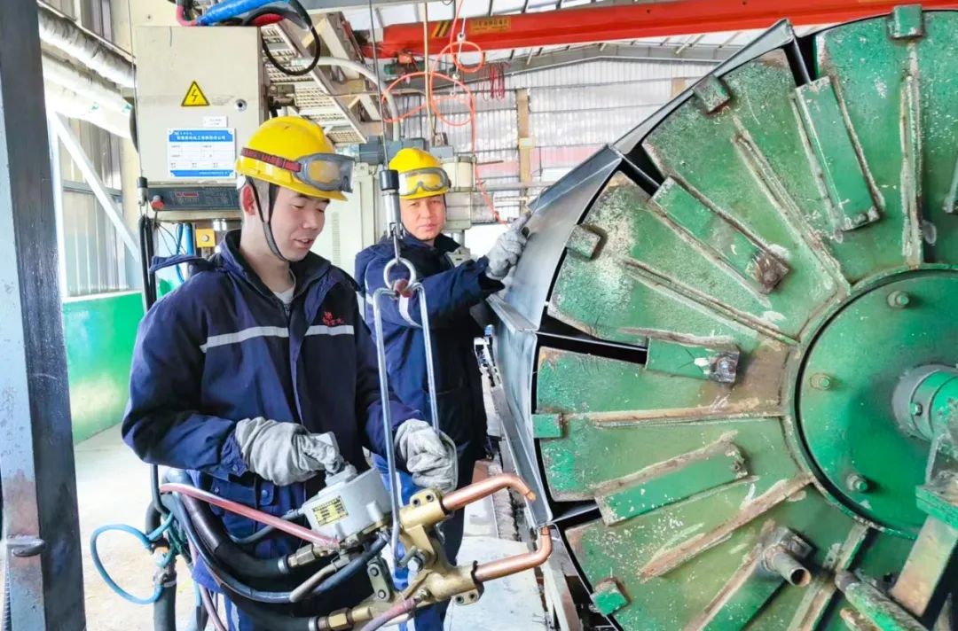 青海宜化電石分廠電極殼班：加強標準化建設(shè)，保障電石爐長周期穩(wěn)定運行(圖4)