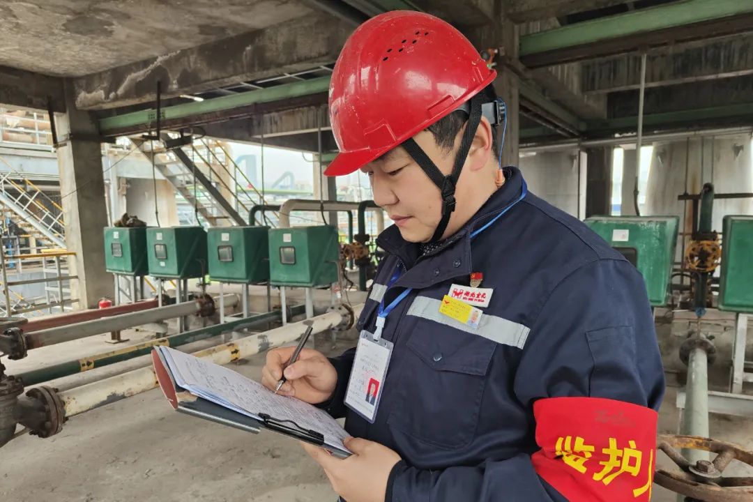 【宜化榜樣】股份公司馬向勇：潛心鉆研，讓青春在奮進(jìn)中閃耀(圖4)