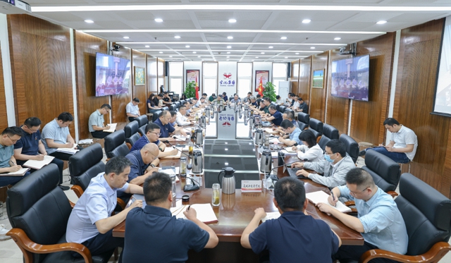 集團(tuán)召開生產(chǎn)經(jīng)營調(diào)度會(huì) 安排部署下階段工作(圖1) 集團(tuán)召開生產(chǎn)經(jīng)營調(diào)度會(huì) 安排部署下階段工作(圖1)