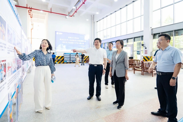 湖北省人社廳黨組書記、廳長(zhǎng)李述永到宜化實(shí)訓(xùn)基地調(diào)研