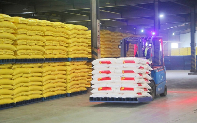 喜訊！聯(lián)化公司“辛時代”尿素成功下線(圖1)