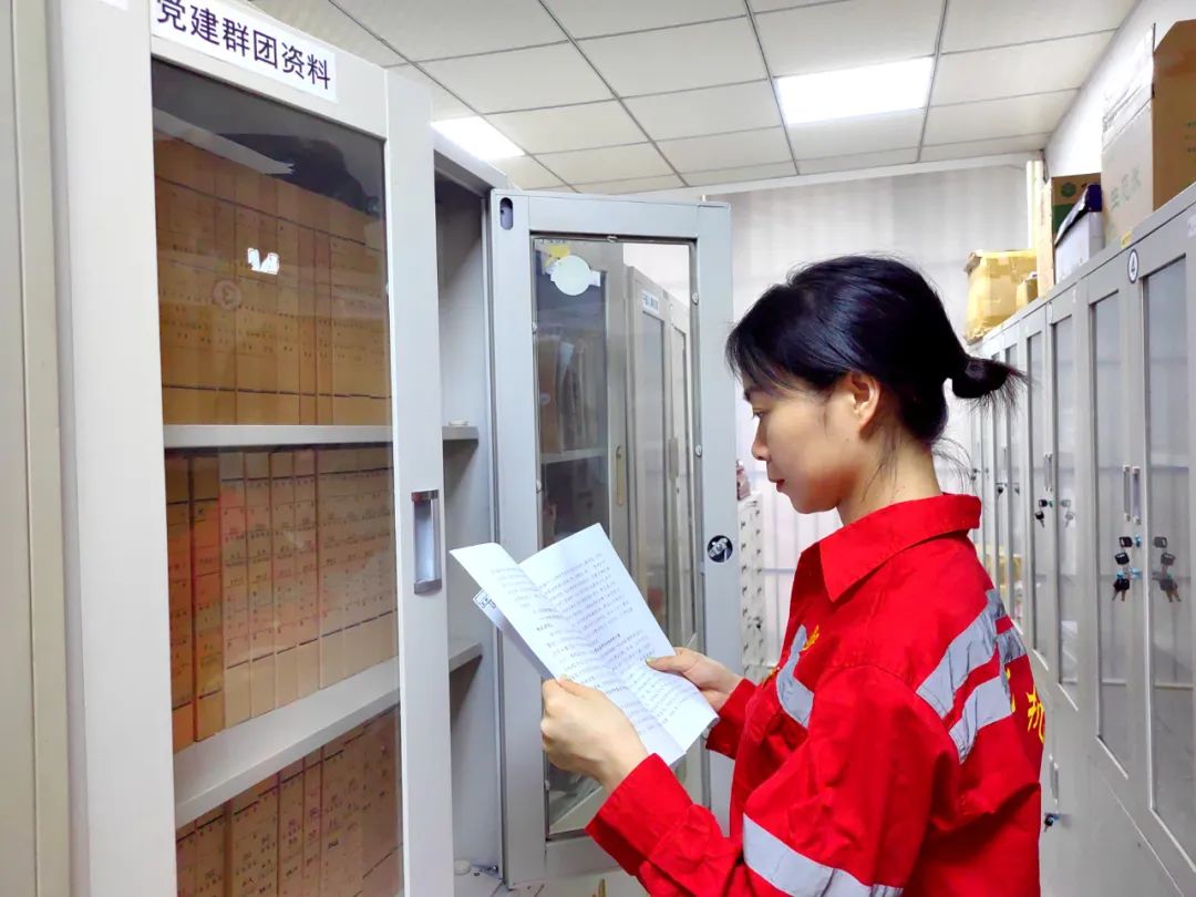 【宜化榜樣】化機(jī)公司李丹：提升素質(zhì)強(qiáng)技能，勇于奉獻(xiàn)顯擔(dān)當(dāng)(圖4)