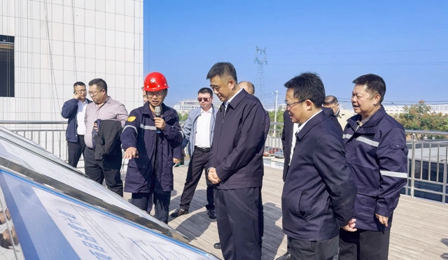 黑龍江省供銷合作社理事會(huì)主任趙勵(lì)軍、倍豐集團(tuán)董事長(zhǎng)徐陽(yáng)一行到訪宜化集團(tuán)(圖1)