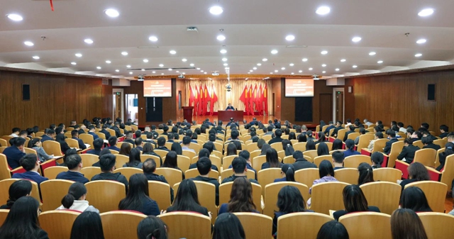 宜化集團領(lǐng)導班子深入貫徹中央八項規(guī)定精神學習教育讀書班開班(圖1) 宜化集團領(lǐng)導班子深入貫徹中央八項規(guī)定精神學習教育讀書班開班(圖1)