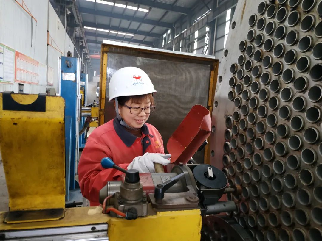 【風(fēng)采】潛心鉆研新技術(shù) 奮力建功新時代(圖2) 圖片