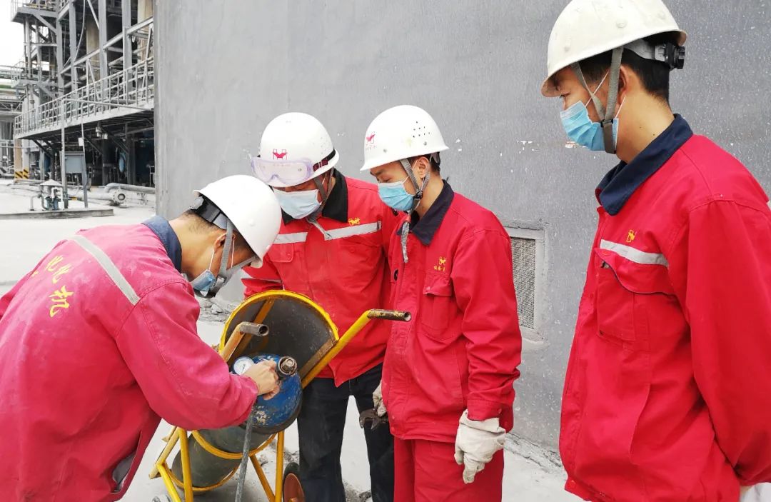 【學(xué)習(xí)貫徹宜昌市第七次黨代會(huì)精神】化機(jī)公司:學(xué)深悟透 知行合一(圖2) 【學(xué)習(xí)貫徹宜昌市第七次黨代會(huì)精神】化機(jī)公司:學(xué)深悟透 知行合一(圖2)