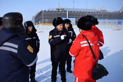 宜昌市領(lǐng)導(dǎo)王應(yīng)華、王大真一行到新疆宜化調(diào)研走訪