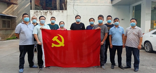 集團總部黨員下沉對口聯(lián)系社區(qū)開展志愿服務(wù)活動